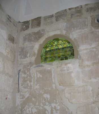 Chapelle de l'vque, le mur droit restaur